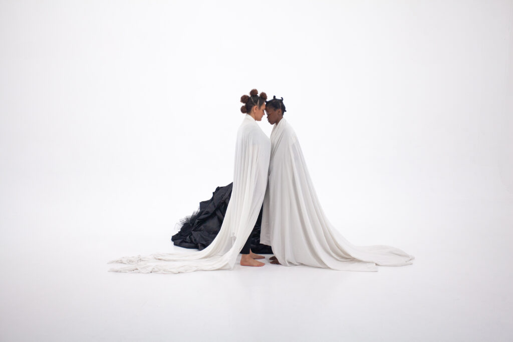 Grada Kilomba, Heroines, Birds and Monsters, Creon and Heaven Act III, 2021. Courtesy de l’artiste et Goodman Gallery (Johannesburg, Le Cap, Londres).