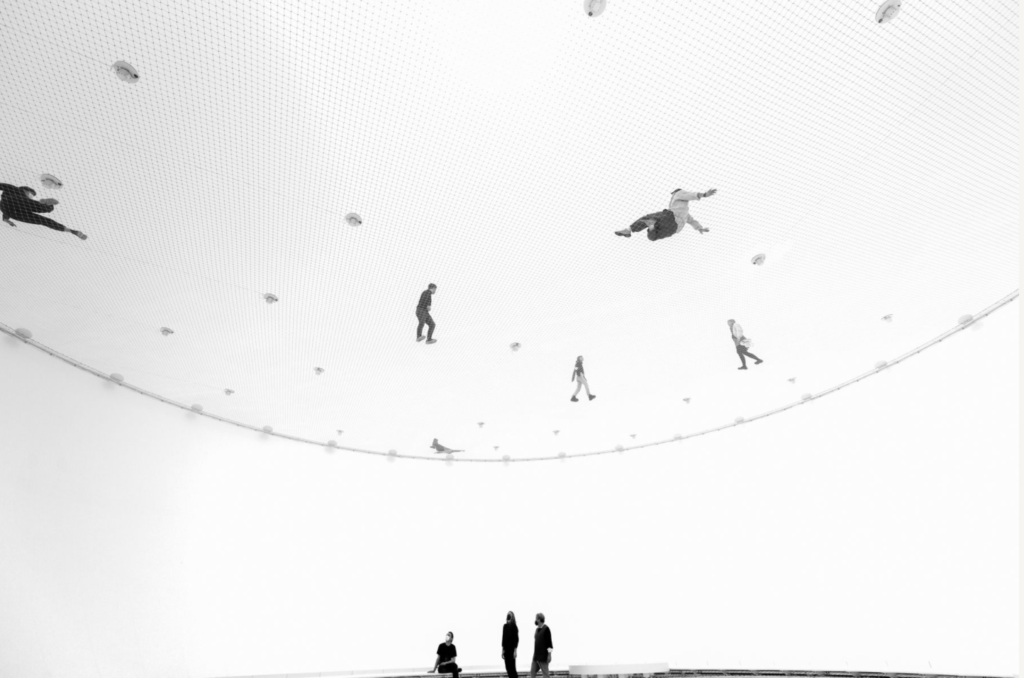 Free the Air: How to hear the universe in a spider web, 2022.
Installation view at Particular Matter(s), The Shed, New York, 2022.
Photography by Studio TomÃ¡s Saraceno.